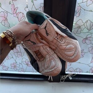 Women’s Puma Soccer Cleats • 9